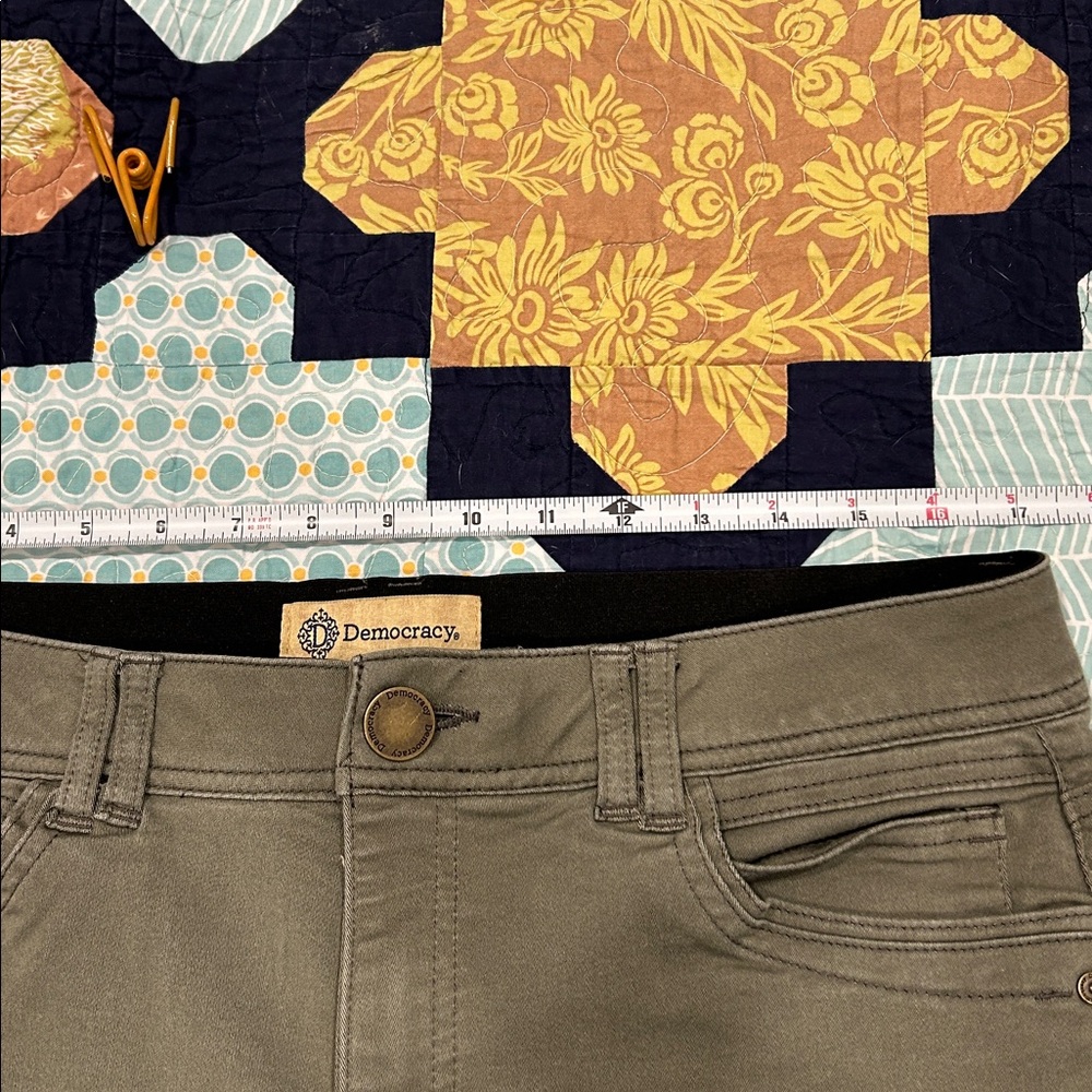 Democracy Green Gray Ab technology straight leg jeans - Picture 3 of 9